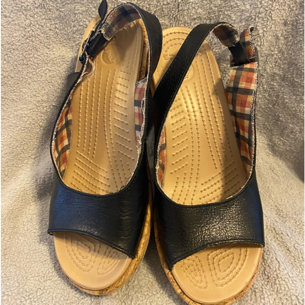 Crocs black wedge sandals very comfortable gently used